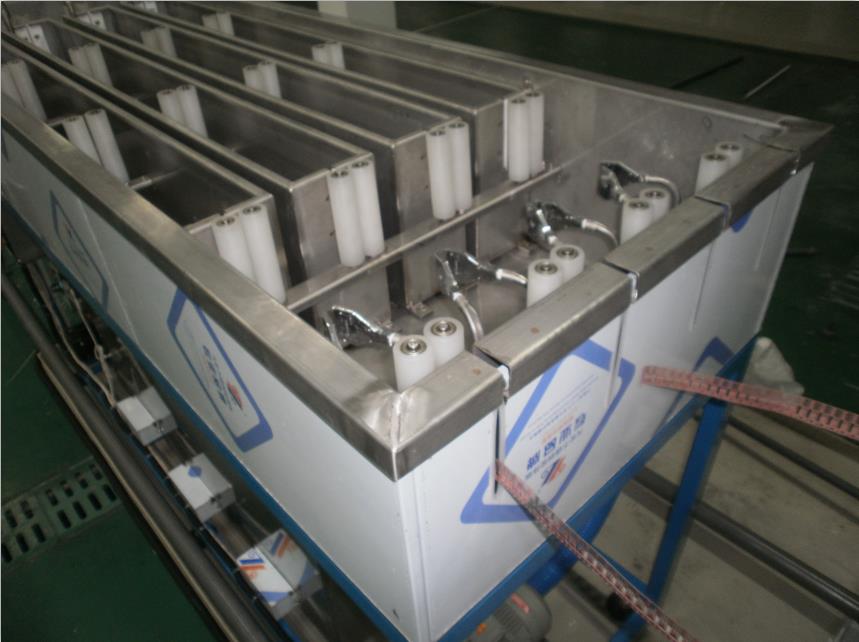 江苏常熟金属带材超声波清洗机现场使用图